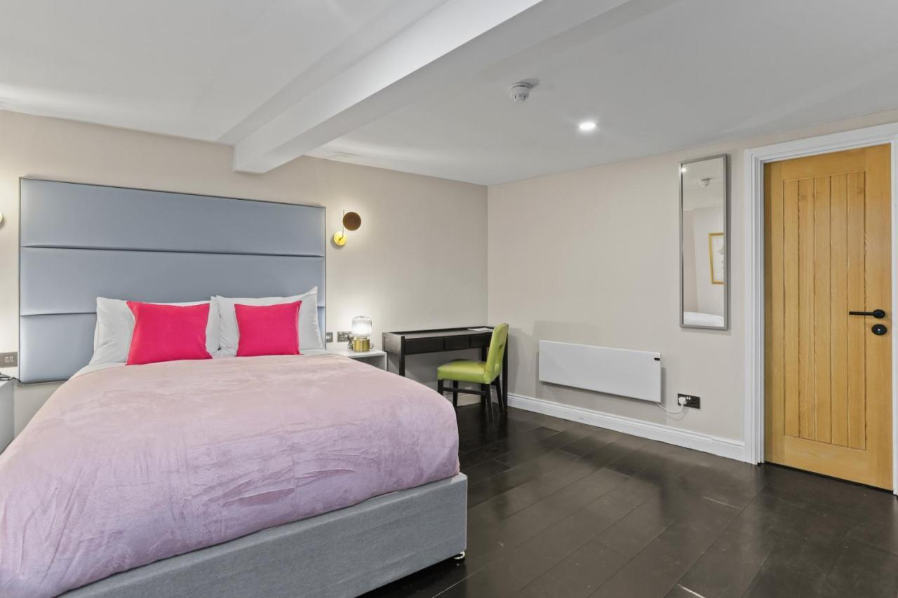 London'S Boutique Studio Екстериор снимка