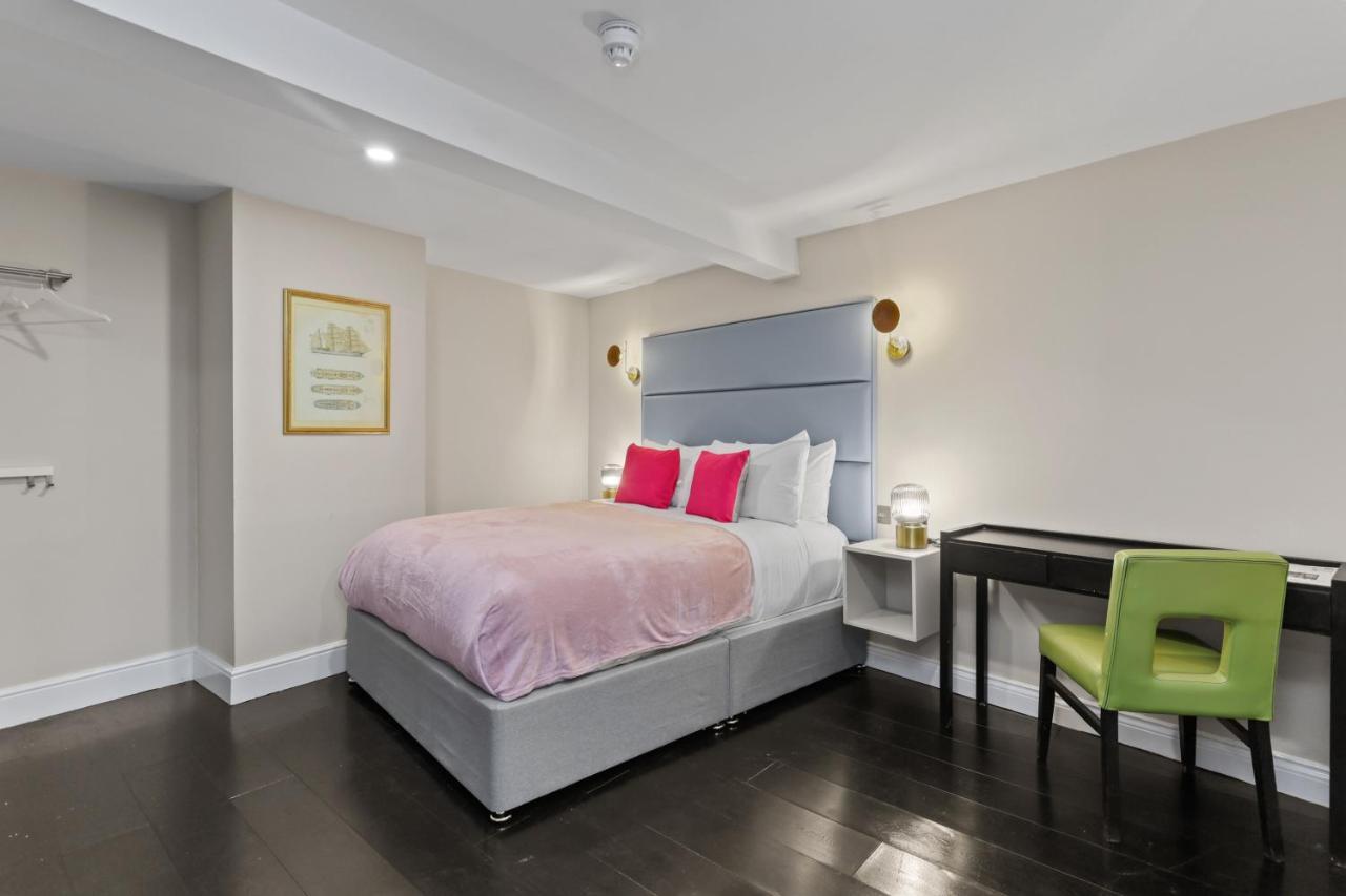 London'S Boutique Studio Екстериор снимка