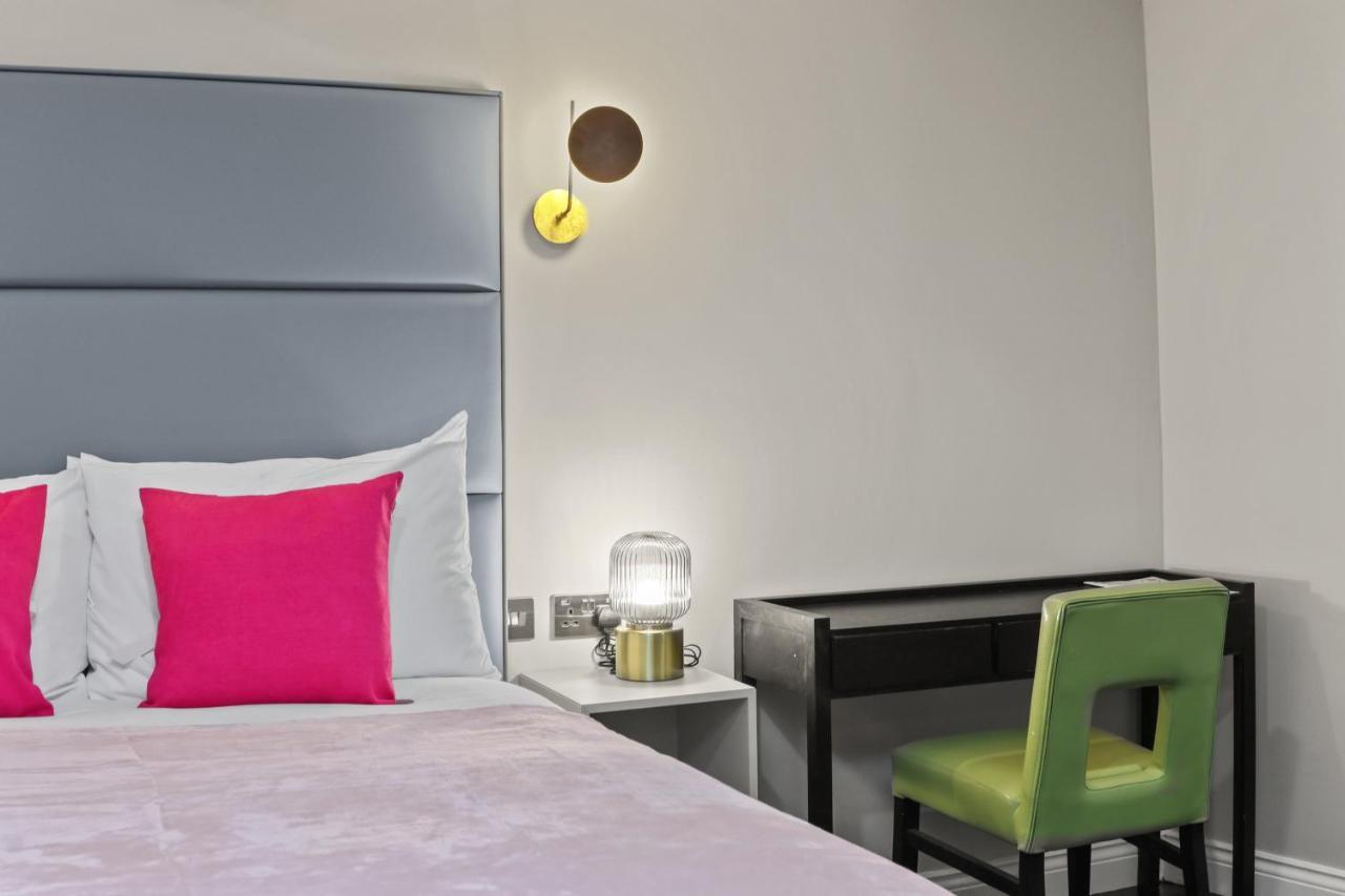 London'S Boutique Studio Екстериор снимка