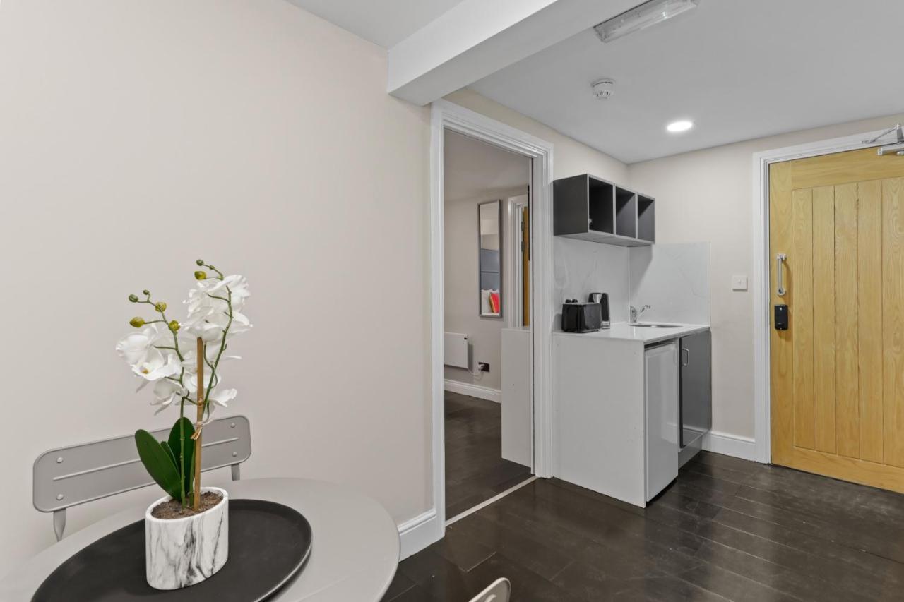 London'S Boutique Studio Екстериор снимка
