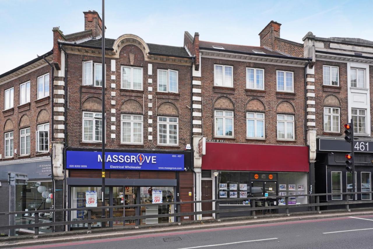 London'S Boutique Studio Екстериор снимка
