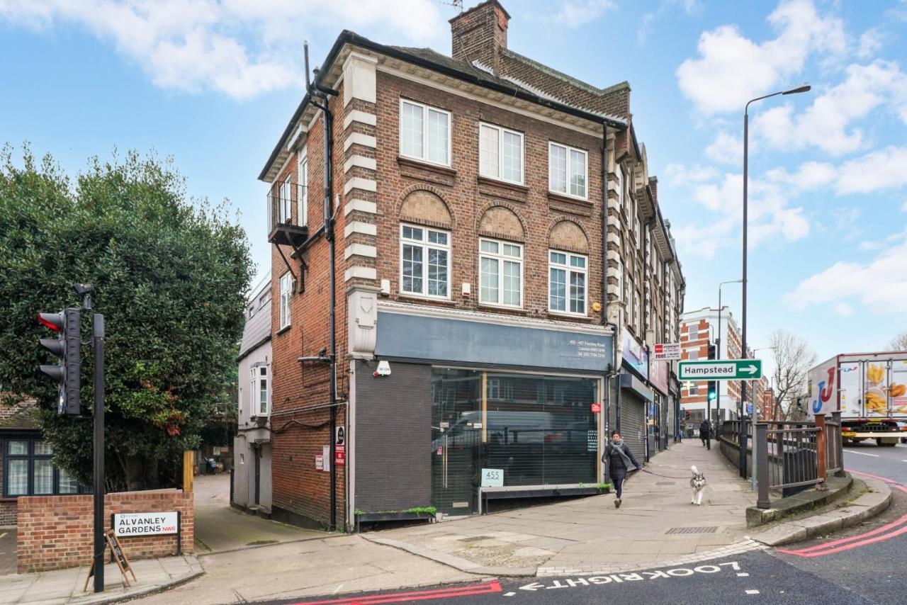 London'S Boutique Studio Екстериор снимка